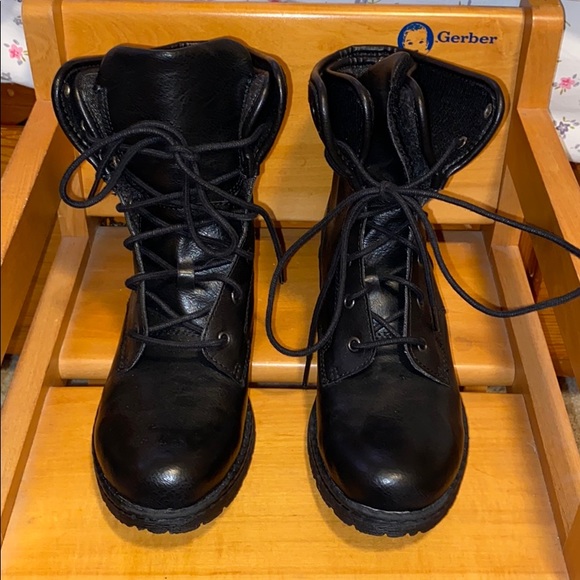 boc Shoes - B.O.C. Black Lace Up Combat Boots